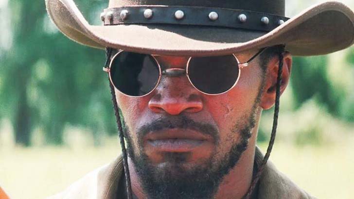 15-shocking-costume-mistakes-in-movies_4