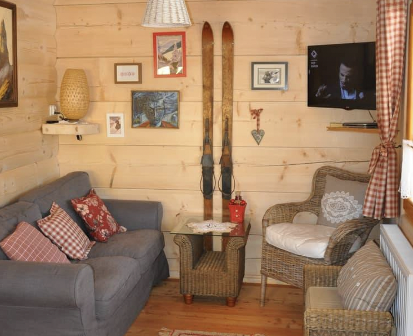 Discover The Allure Of A 290-Sq-Ft Tiny Paradise_3