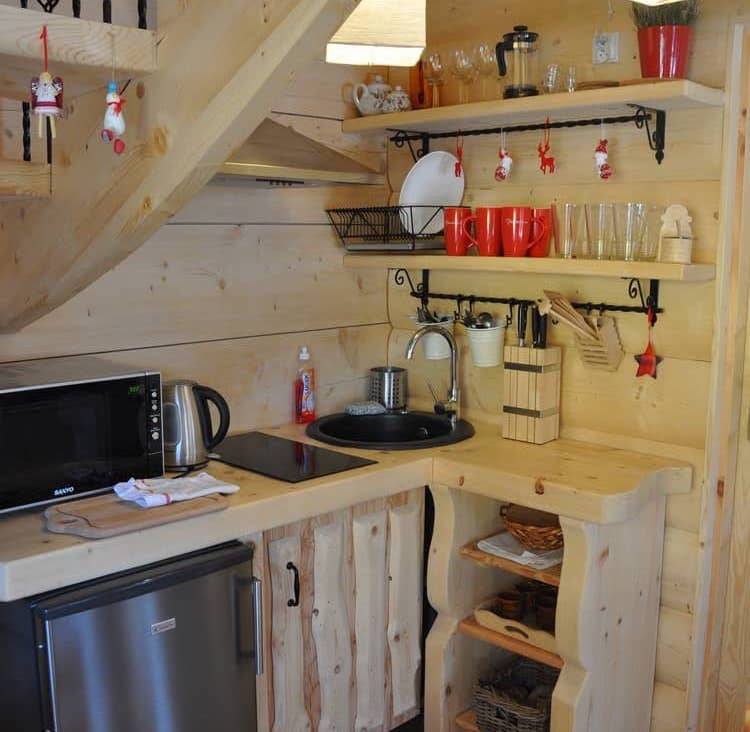From Rustic To Refined: Fall For This 290-Sq-Ft Tiny Wooden Treasure_8