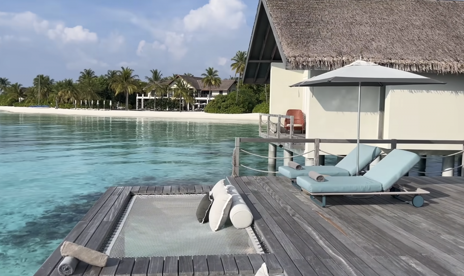 inside-a-50-000-night-5-acre-maldives-private-island-resort-14