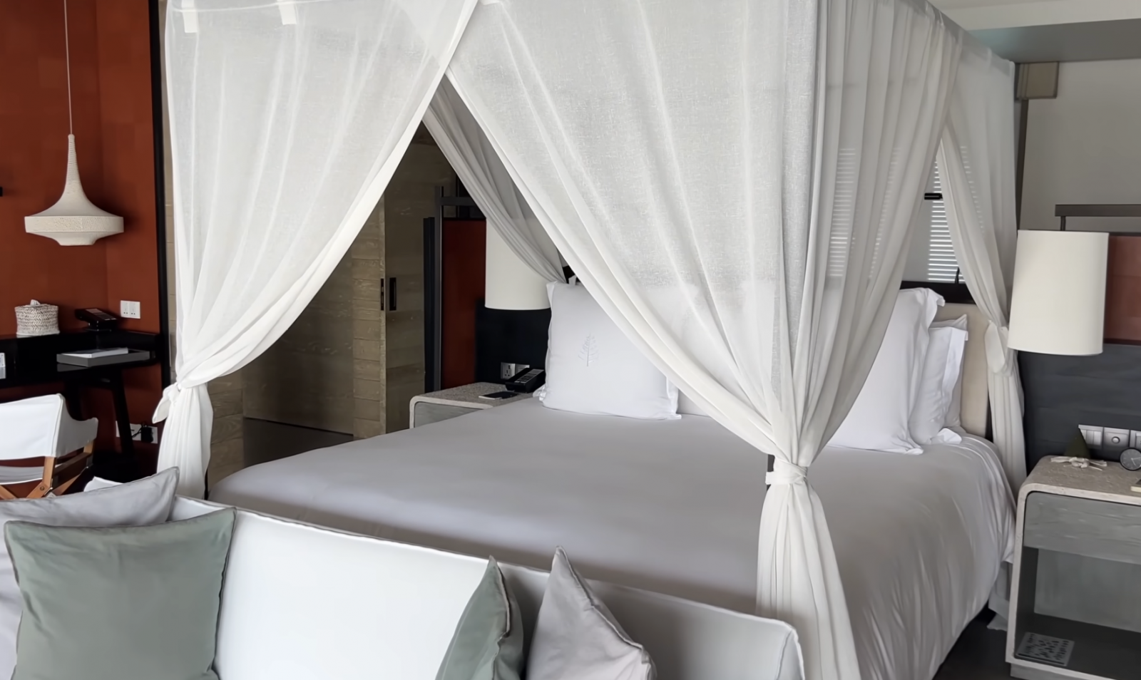 inside-a-50-000-night-5-acre-maldives-private-island-resort-15