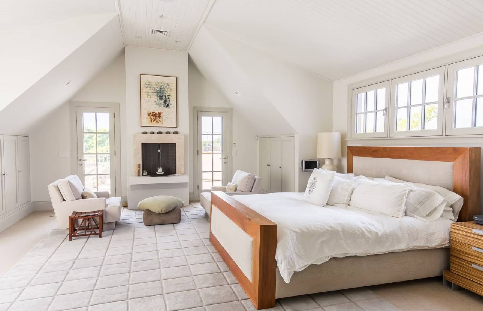 Inside Look: A Tour of The Obamas' $12M New House_5