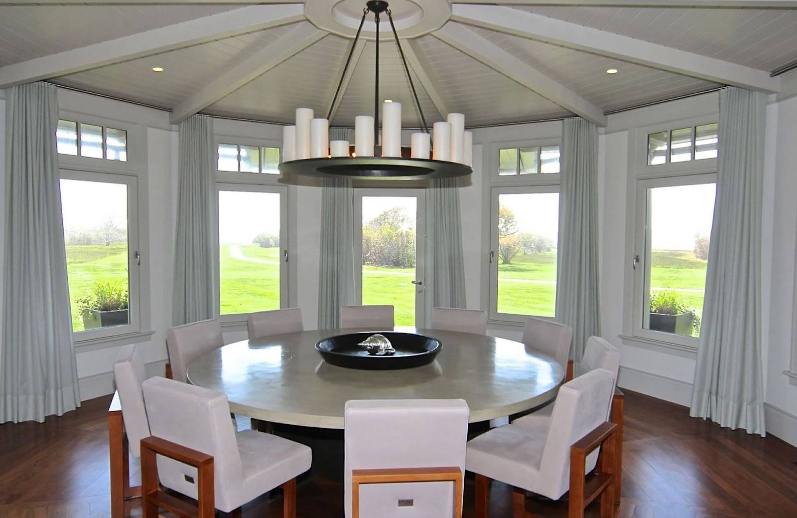 Peek Inside The Obamas' $12M Waterfront Estate_26