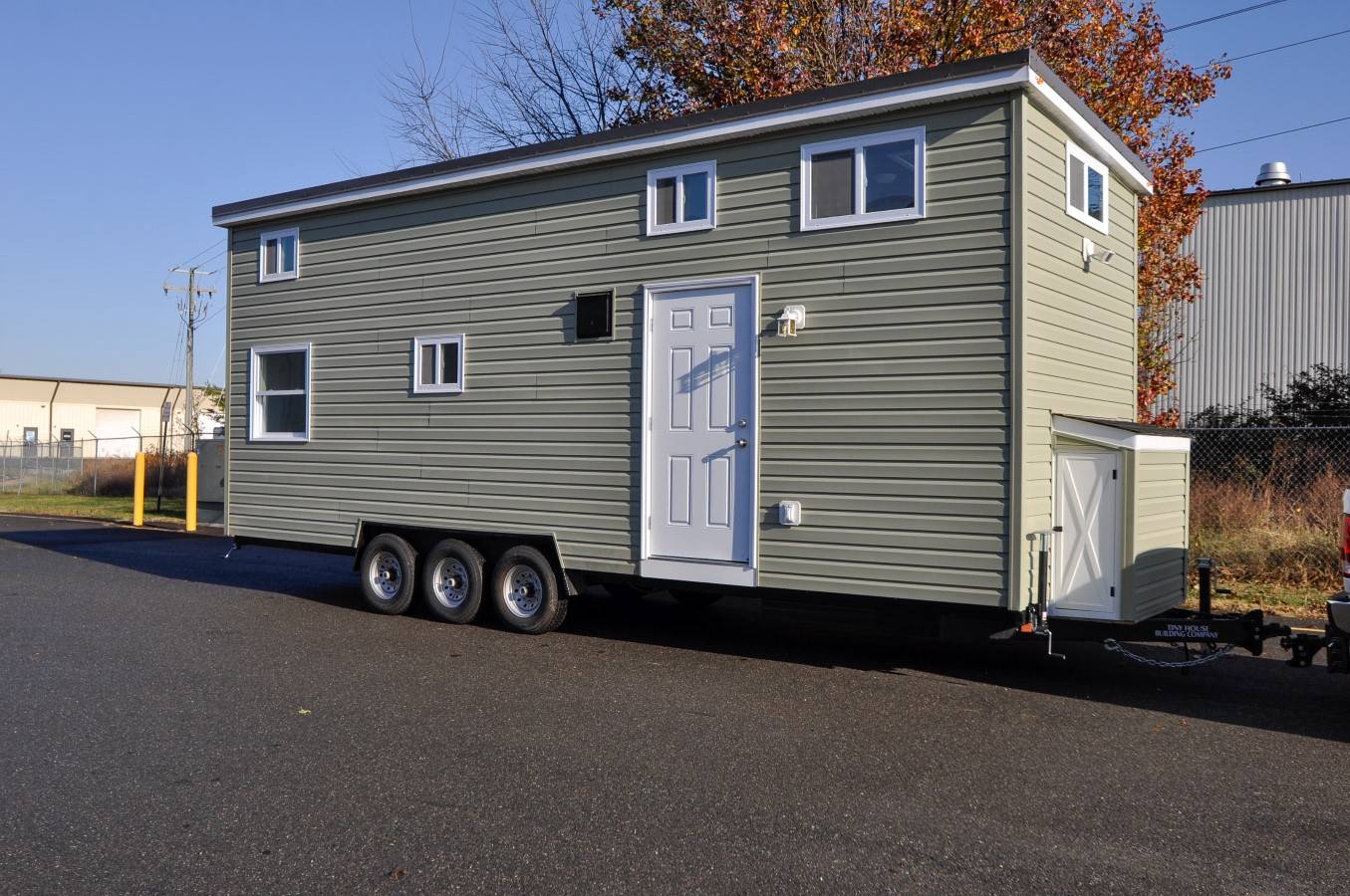 Small Space, Big Dreams: Life In A 240-Square-Foot Trailer House_12