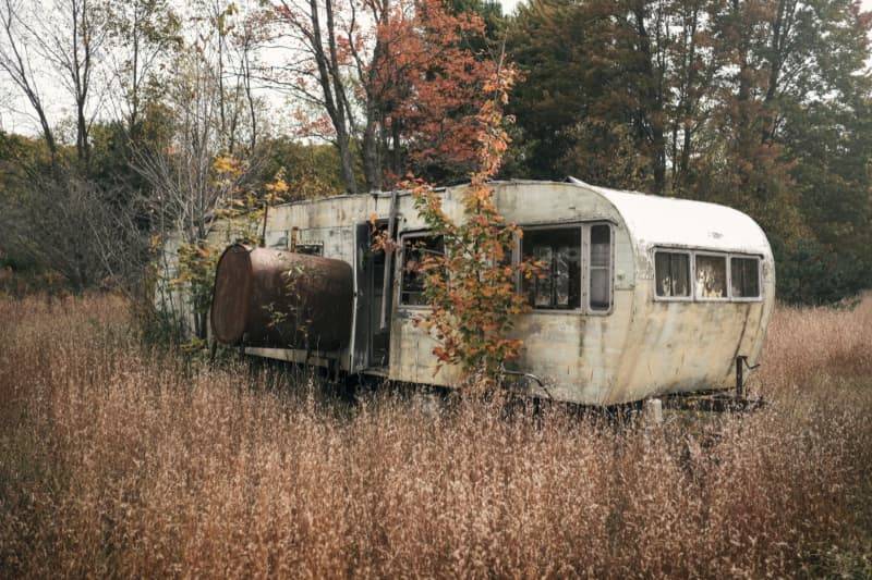 Son Inherits Abandoned Trailer, Discovers Father's Web Of Lies Unraveling_1