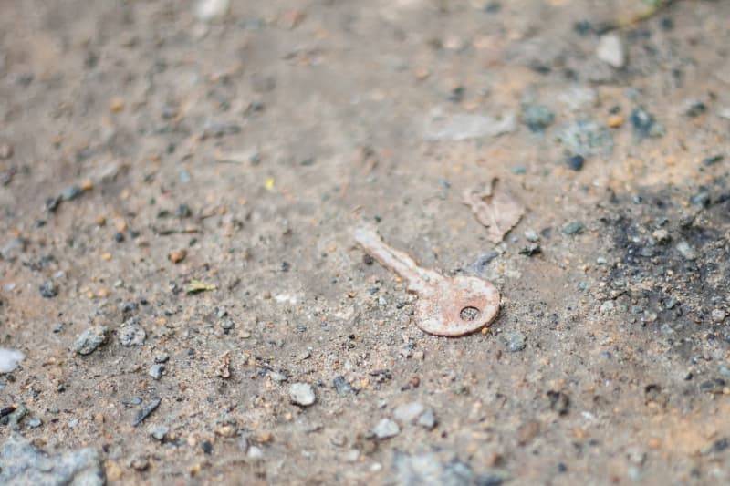 Son Inherits Abandoned Trailer, Discovers Father's Web Of Lies Unraveling_8