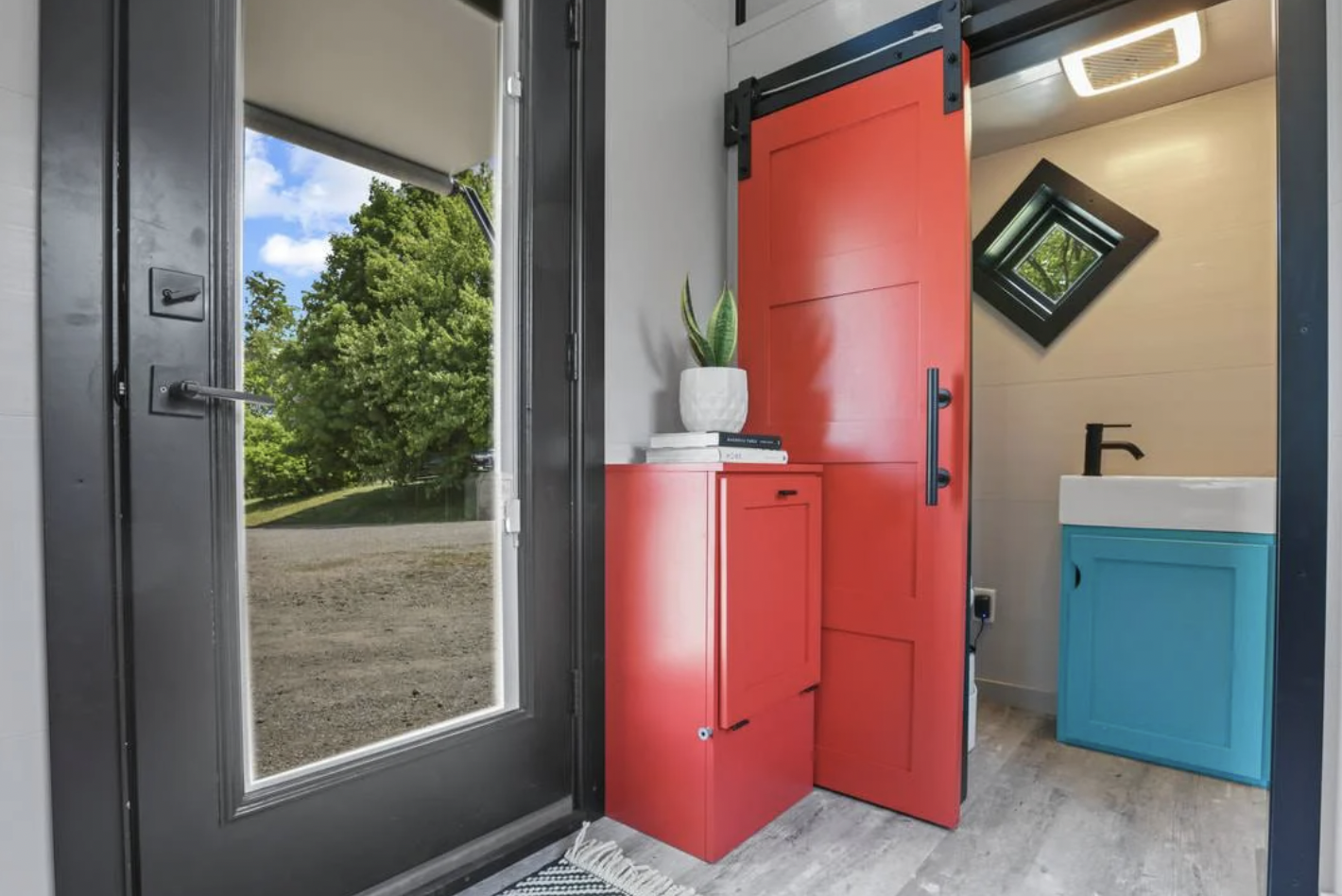 Step Inside This Enchanting 290-Sq-Ft Tiny Cabin That Warms Your Soul_13