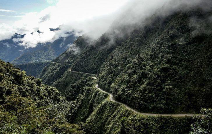 World's 25 Most Dangerous Roads You Should Avoid Crossing_13