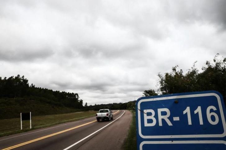 World's 25 Most Dangerous Roads You Should Avoid Crossing_15
