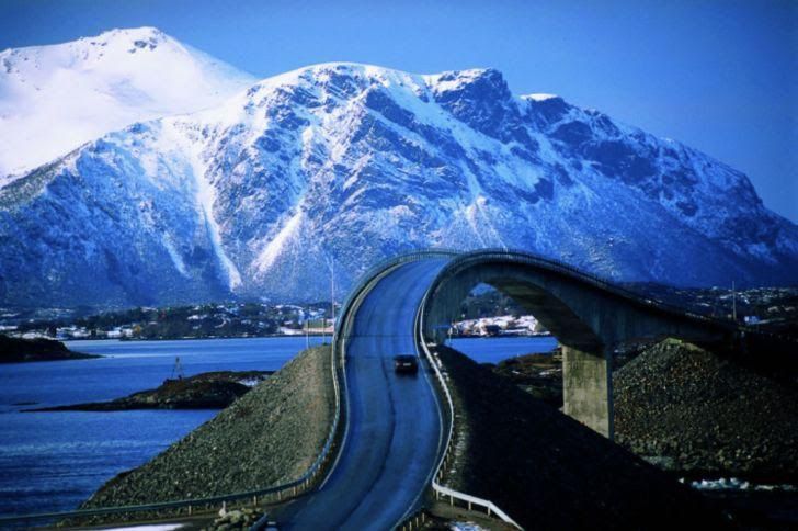 World's 25 Most Dangerous Roads You Should Avoid Crossing_2