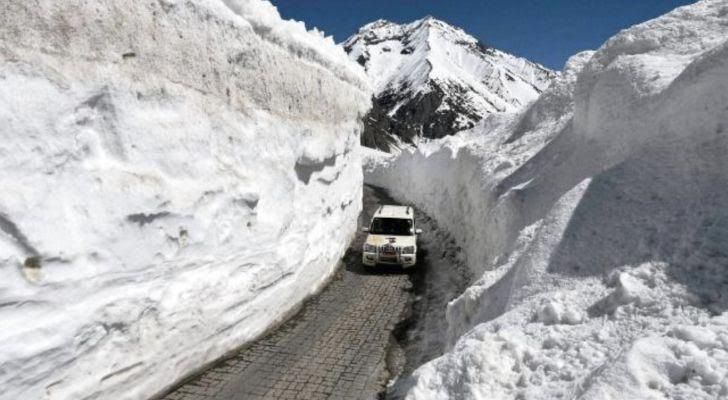 World's 25 Most Dangerous Roads You Should Avoid Crossing_6