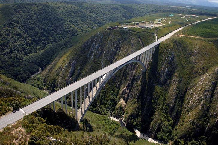 10-most-exciting-bungee-jumps-in-the-world_10