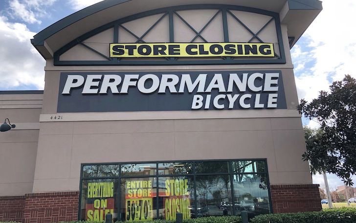 20 Beloved Stores You Have To Say Goodbye To In 2020_20