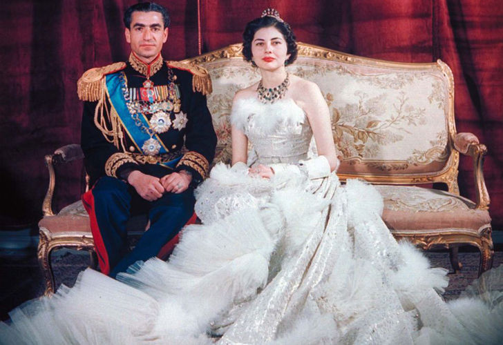 20-most-iconic-royal-wedding-dresses-in-history_9