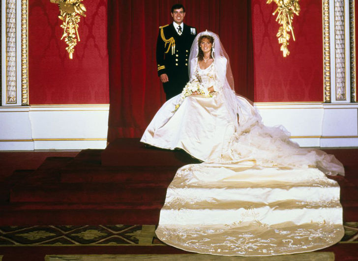 20-most-iconic-royal-wedding-dresses-in-history_10