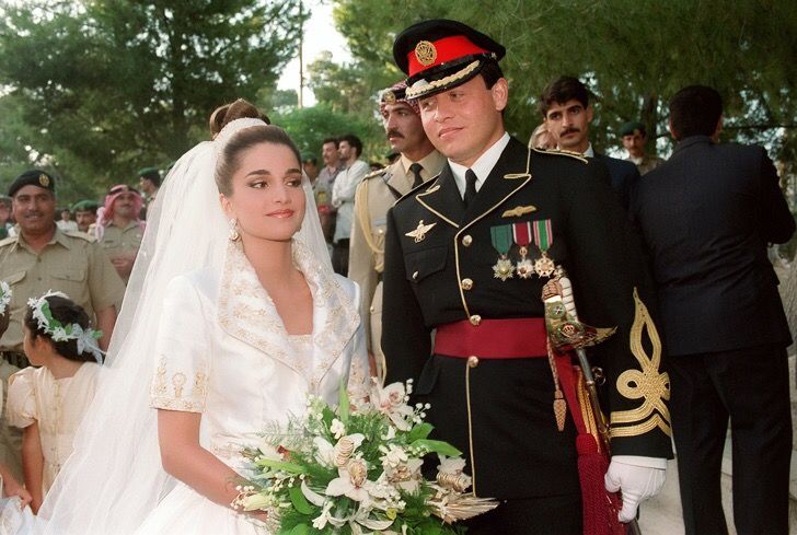 20-most-iconic-royal-wedding-dresses-in-history_17