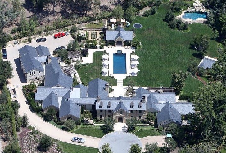 19 Gorgeous Mansions Owned By Movie Stars_22