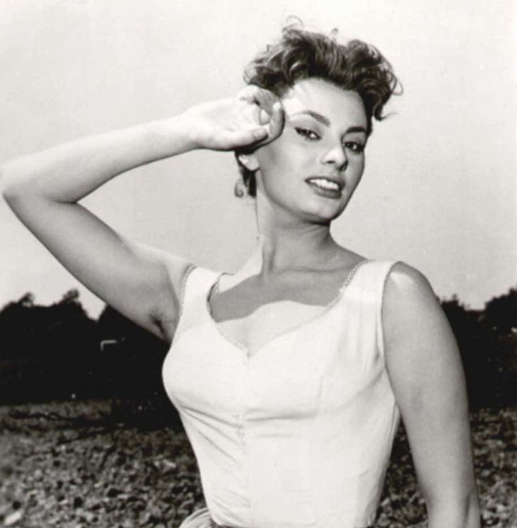 20 Rare, Never-Before-Seen Photos Of Sophia Loren That Will Take Your Breath Away_2