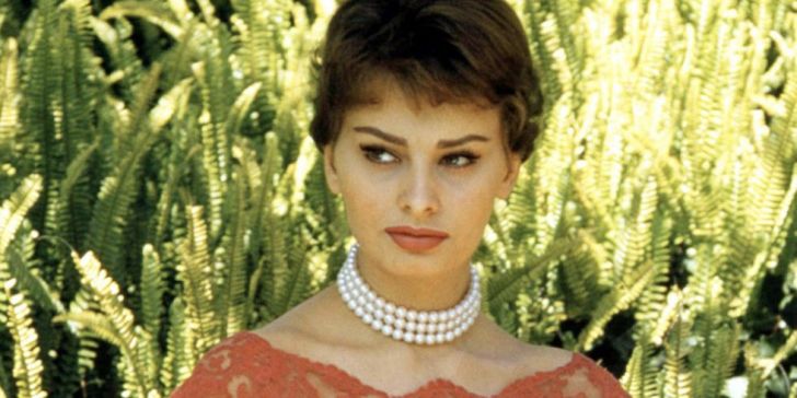 20 Rare, Never-Before-Seen Photos Of Sophia Loren That Will Take Your Breath Away_3