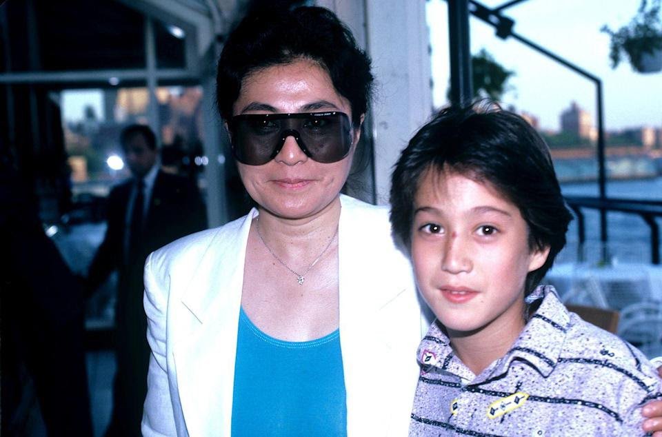 20 Vintage Photographs Of Celebrity Moms Being The Absolute Best_18