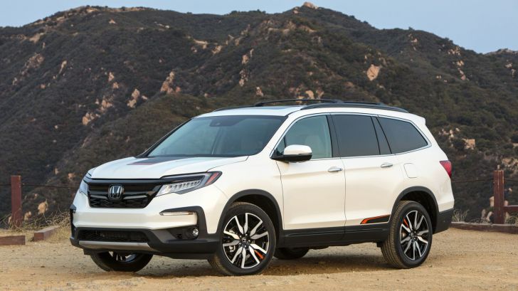 21 Cars That Can Last Over 250,000 Miles_22
