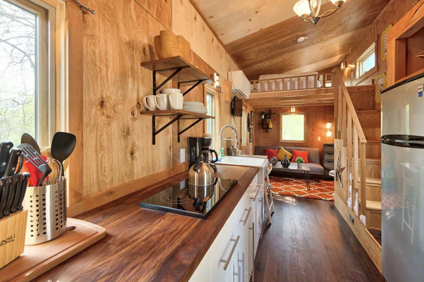 210 Square Feet Of Tiny House Perfection That Defies Logic_9