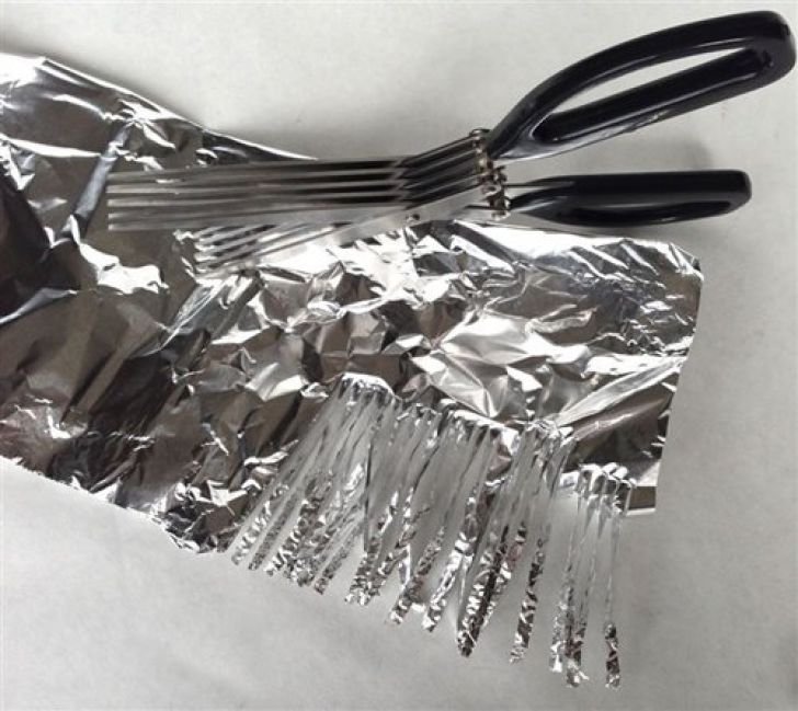 23 Incredible Uses Of Aluminum Foil_13