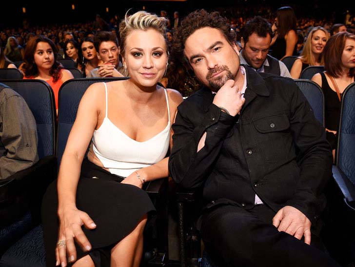 8-sketchy-things-everyone-just-ignores-about-kaley-cuoco_4