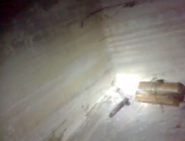 After Noticing Two Mysterious Holes On His Wall, Man Makes Unusual Discovery_15