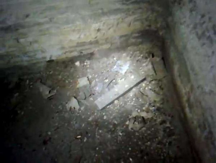 After Noticing Two Mysterious Holes On His Wall, Man Makes Unusual Discovery_17