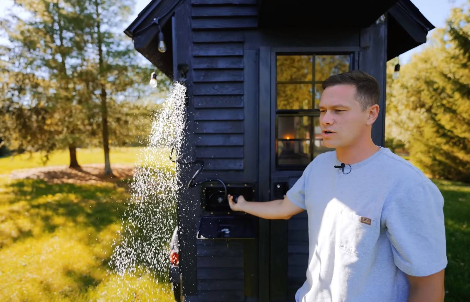 All Facilities In 19.46 Sq. Ft.! The World's Smallest Tiny House Built For $5,000_11