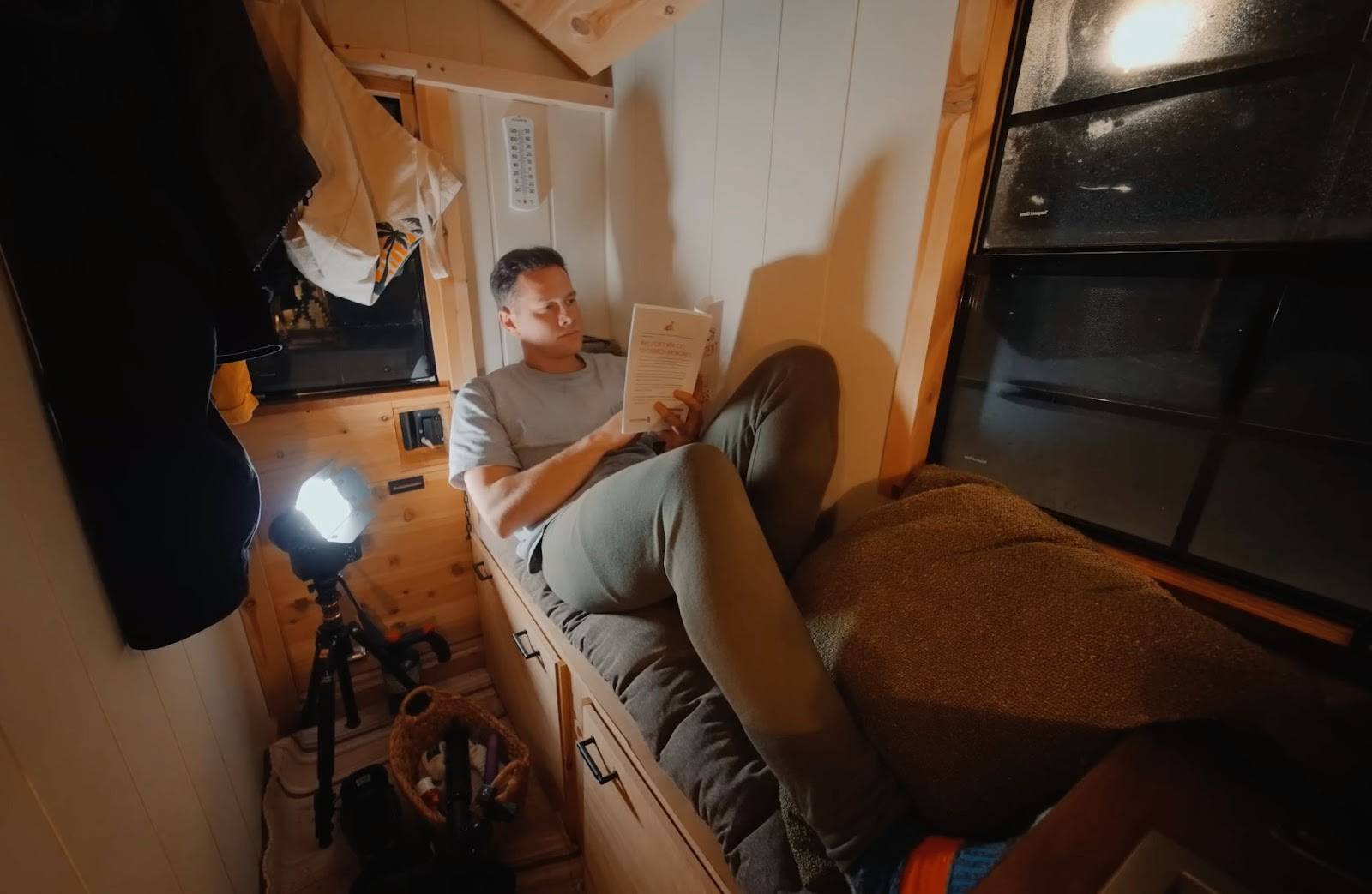 All Facilities In 19.46 Sq. Ft.! The World's Smallest Tiny House Built For $5,000_18