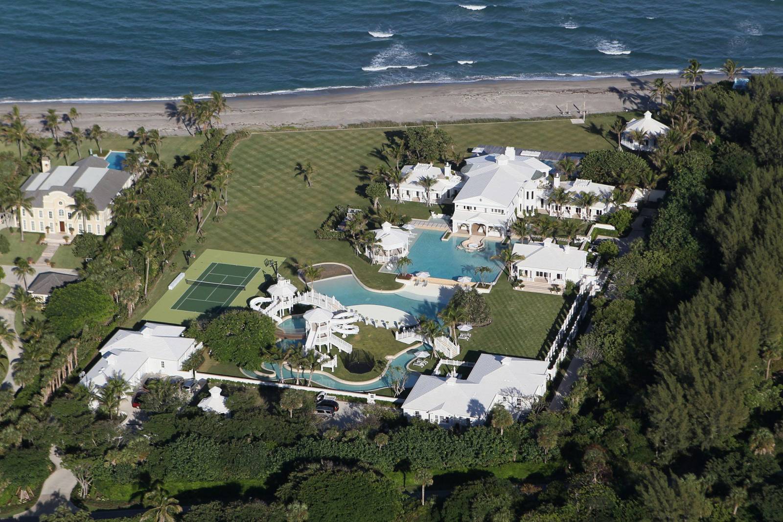 Celine Dion's Majestic $27M Waterfront Mansion: A Tour of Luxury_1