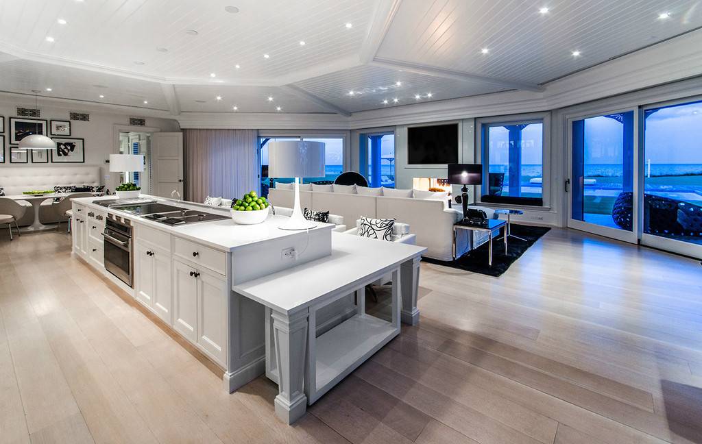 Celine Dion's Majestic $27M Waterfront Mansion: A Tour of Luxury_3