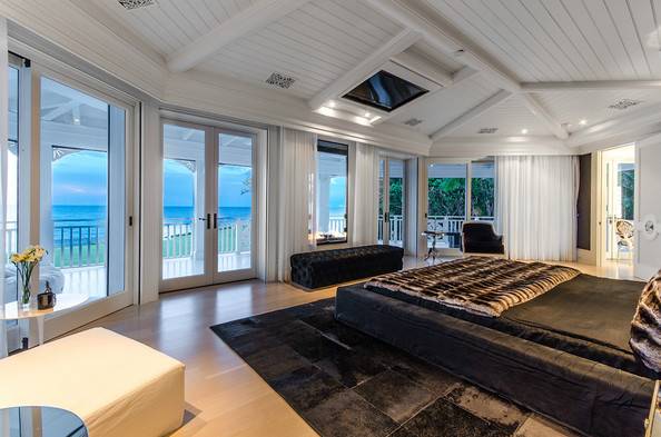 Celine Dion's Majestic $27M Waterfront Mansion: A Tour of Luxury_5