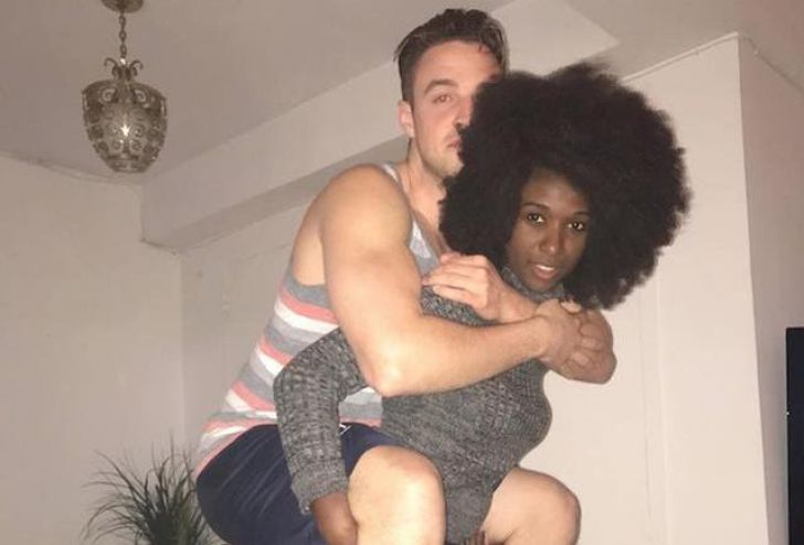 Couple Confused When Selfie Goes Viral Until They Read The Comments_2