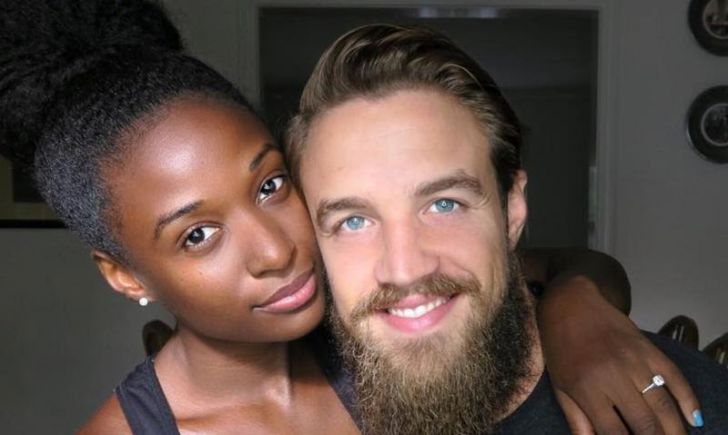 Couple Confused When Selfie Goes Viral Until They Read The Comments_20