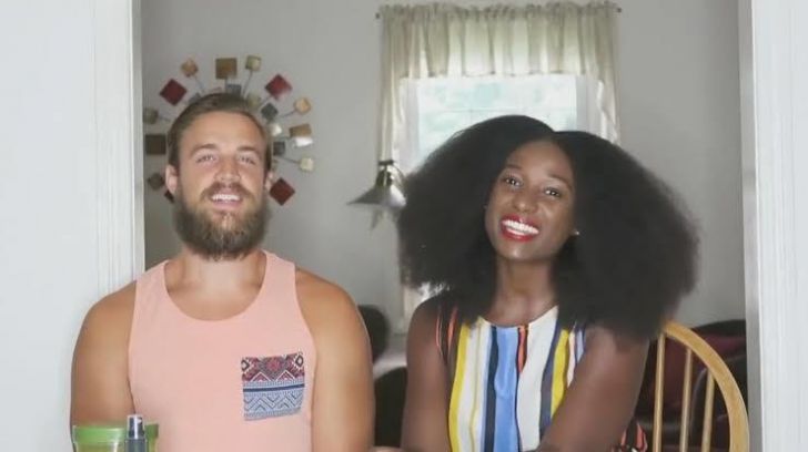 Couple Confused When Selfie Goes Viral Until They Read The Comments_9