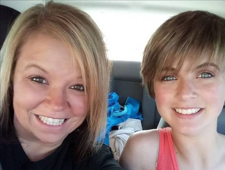 dad-cut-girls-hair-off-on-her-birthday-to-punish-her_18