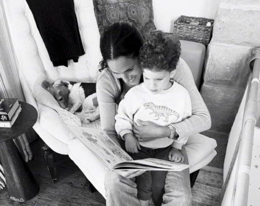 Harry And Meghan Finally Shares Photos Of Their Kids - Be The First To See!_11