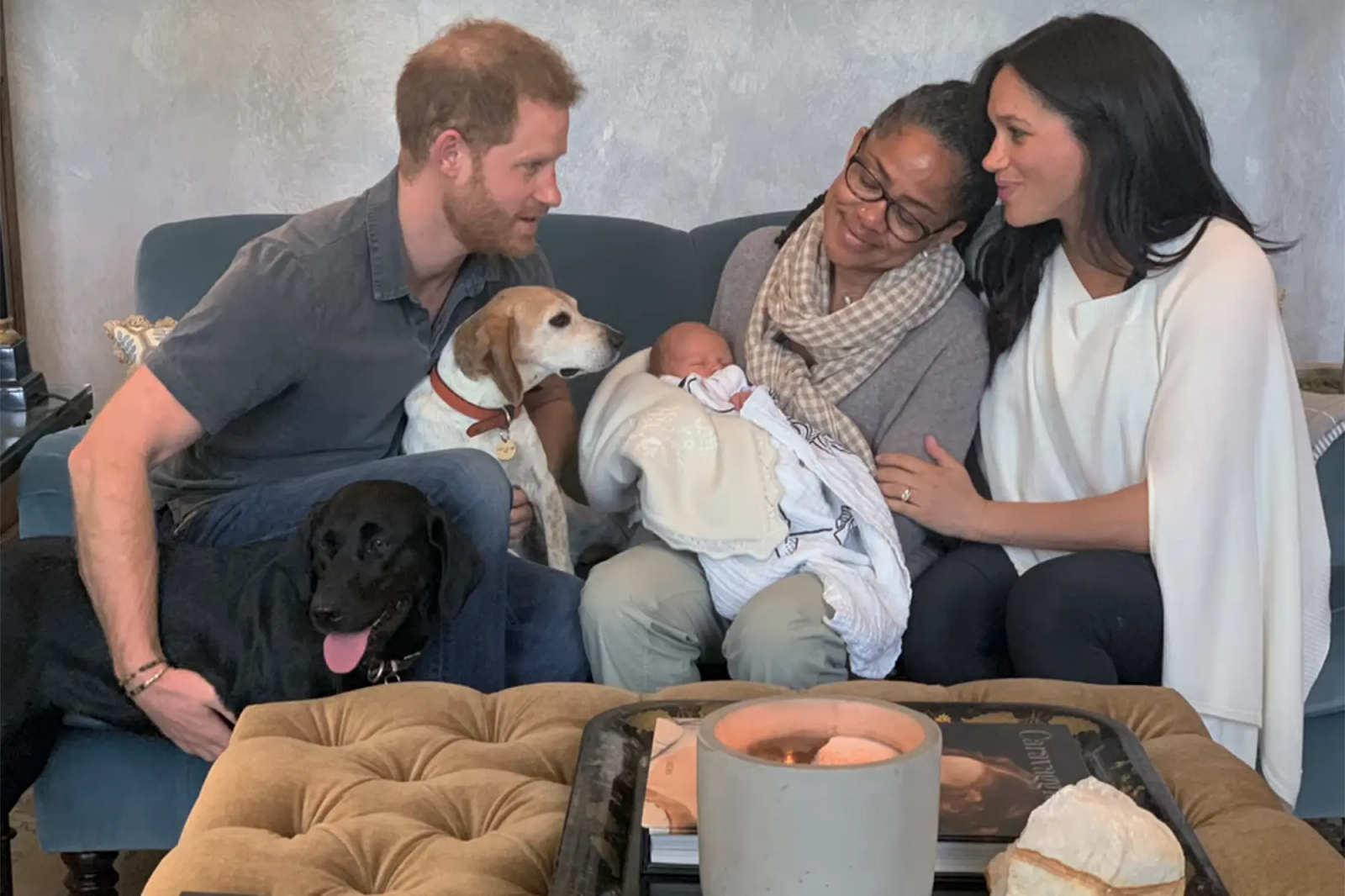 Harry And Meghan Finally Shares Photos Of Their Kids - Be The First To See!_20