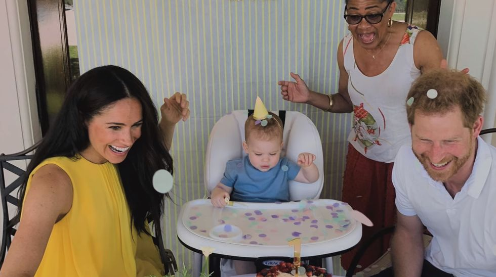 Harry And Meghan Finally Shares Photos Of Their Kids - Be The First To See!_3