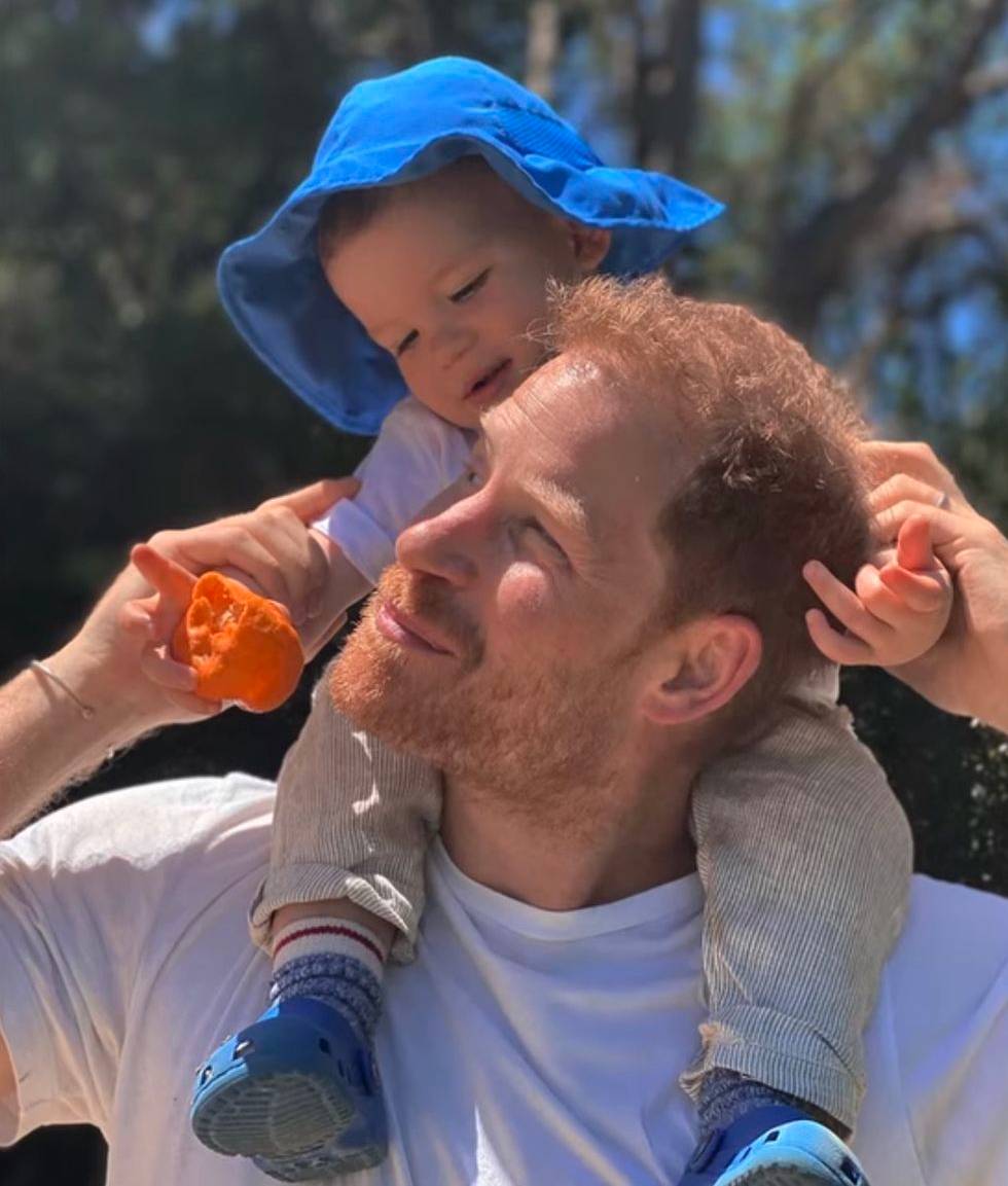 Harry And Meghan Finally Shares Photos Of Their Kids - Be The First To See!_5