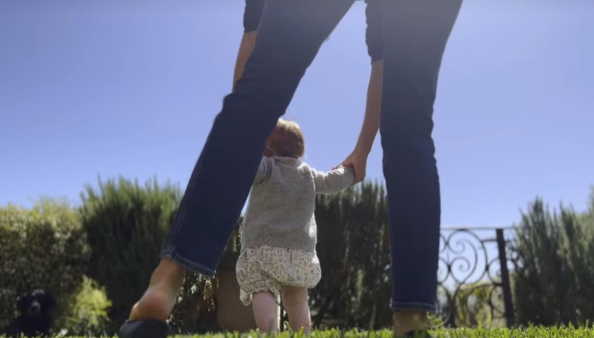 Harry And Meghan Finally Shares Photos Of Their Kids - Be The First To See!_9
