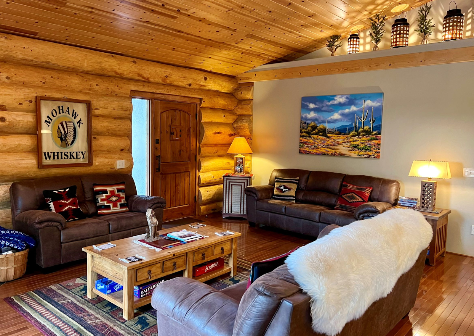 Man Built A Tiny Log Cabin, See Inside This Dreamy House!_3