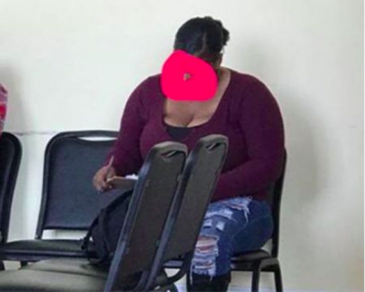 Mother Let Stranger Hold Her Baby, Then The Most Unexpected Happened_8