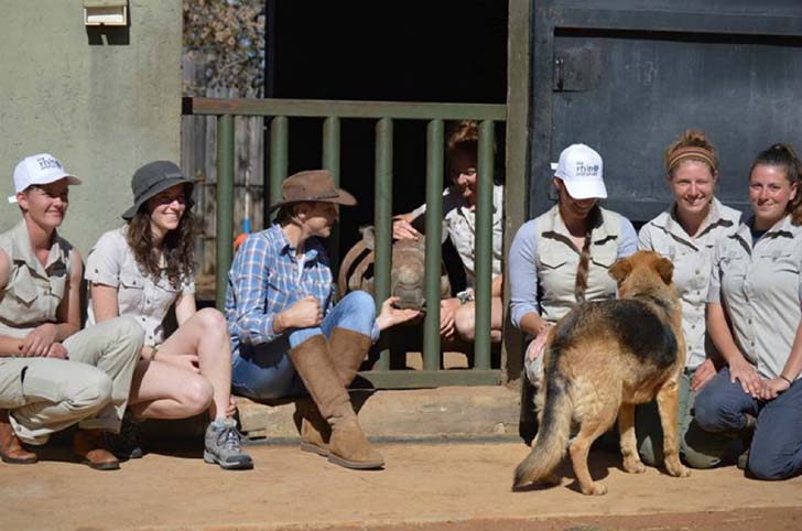 orphaned-baby-elephants-unlikely-yet-heartwarming-friendship_16