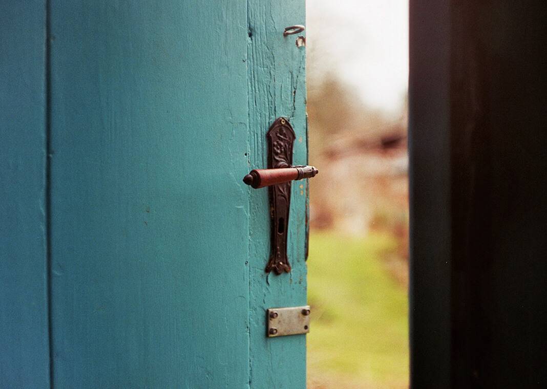She Wanted To Take The Stray Dog Home, Until She Read His Collar…_13
