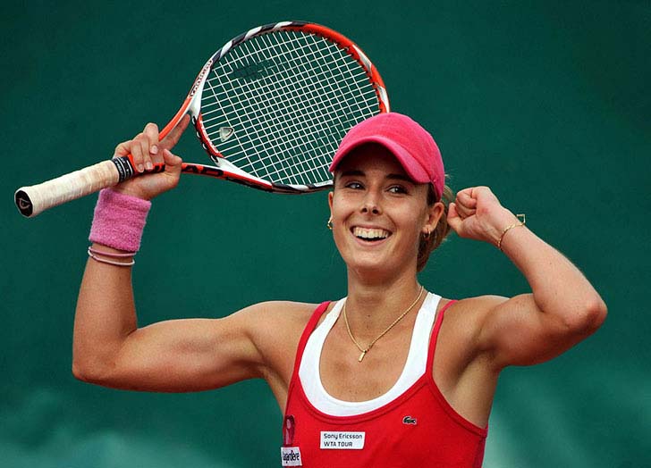 these-22-attractive-women-make-tennis-a-beautiful-scenery_17