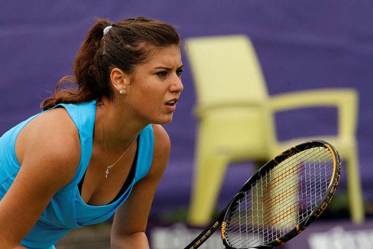 these-22-attractive-women-make-tennis-a-beautiful-scenery_9